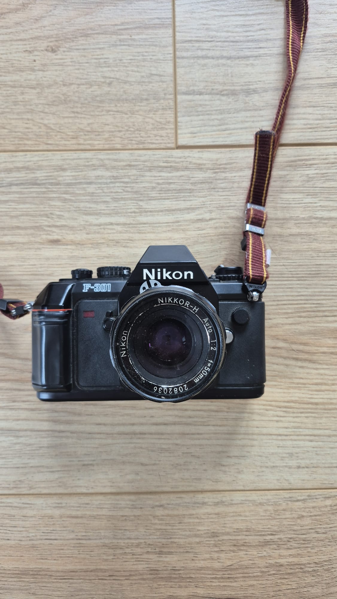 Nikon F-301