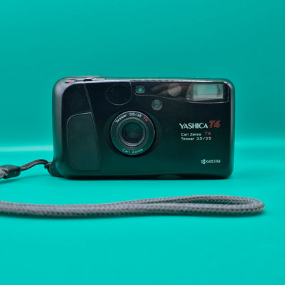 Yashica T4