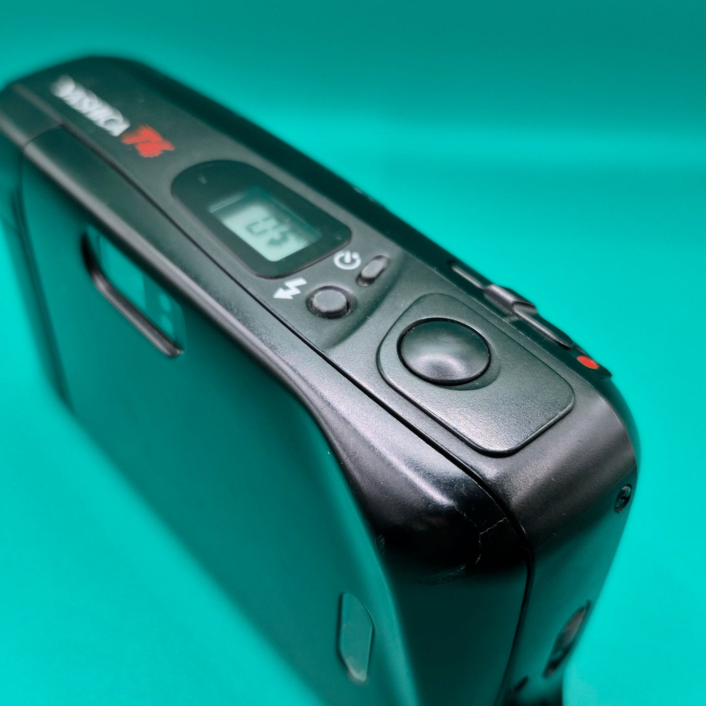 Yashica T4