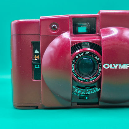Olympus XA 2 (red)