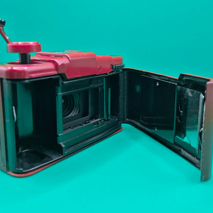Olympus XA 2 (red)
