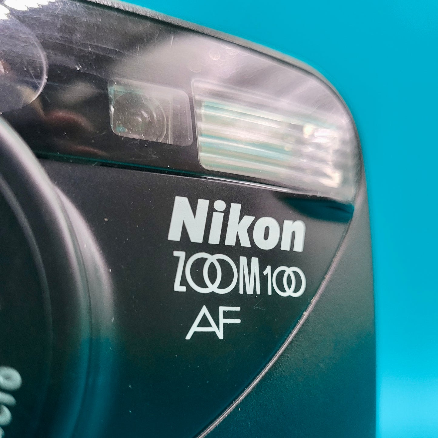 Nikon ZOOM 100 AF